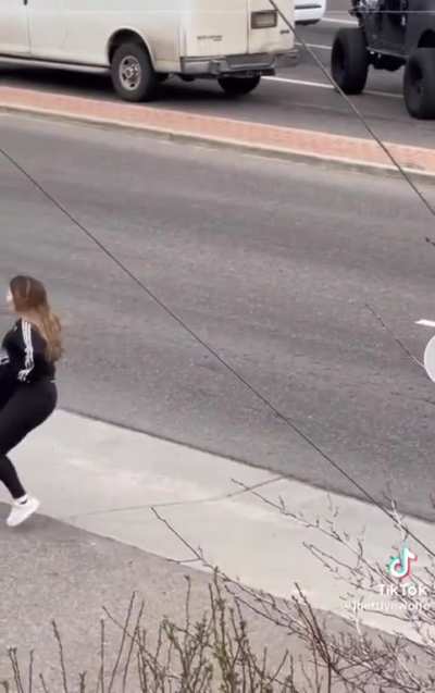 She's a runner, she's a track starrr