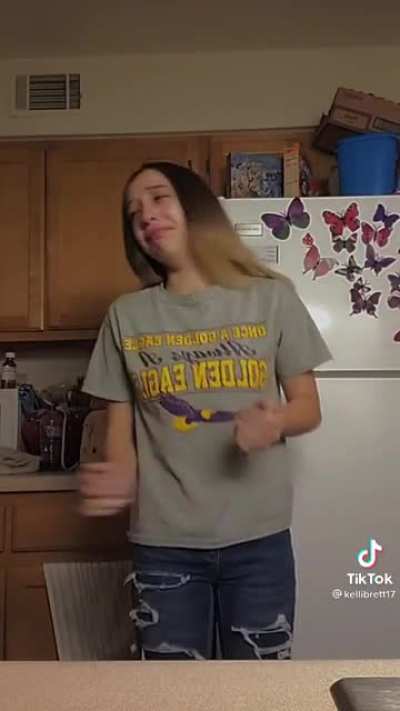 The caption said "ik im an ugly cryer ? but i just got cheated on ?????✌"