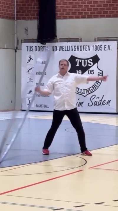 Man competes with Cyr wheel in 2024 German championship