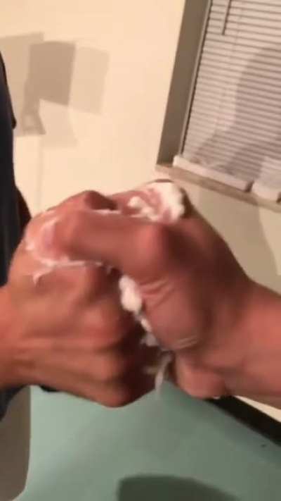 Good ol thumb war ??