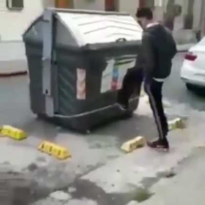 Gangsta Dumpster! ?
