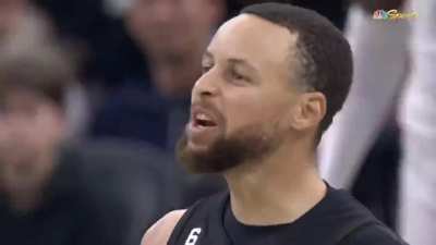 [Highlight] Steph to CP3 after muscling through him for the and-1: “This ain’t 2014 no more” ?