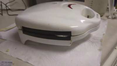 Your waffle maker makes waffles. Mine farts while doing so. We ain’t same bro.