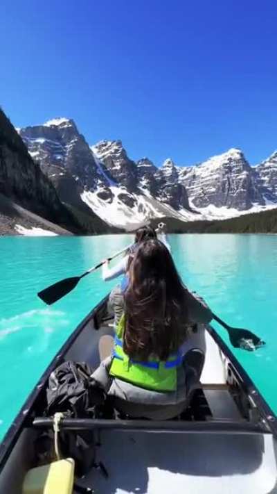 ? Banff National Park - Moraine Lake