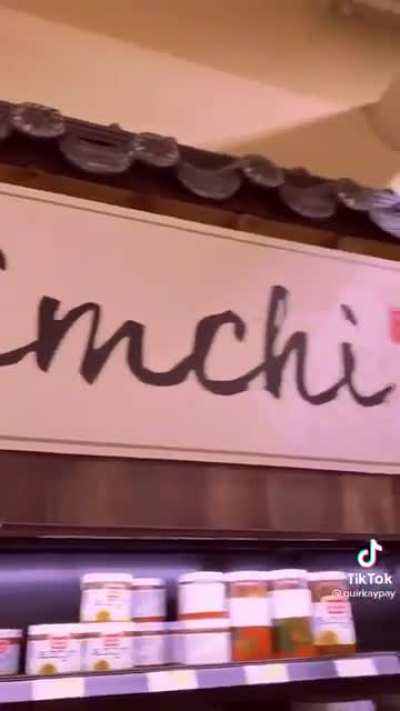 "Chaotic Gremlin" films herself growling at food in an Asian supermarket