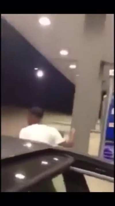 What a dumb ass.