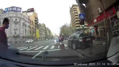 WCGW driving like an idiot in a city