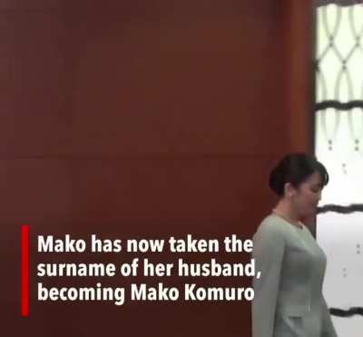 Japan's Princess Mako loses royal status after marrying her ‘commoner’ boyfriend and has also turned down a 140 million yen ( £ 900,000 ) dowry offered after her departure.
