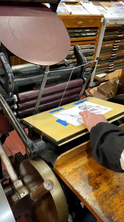 The sights and sounds of this amazing vintage printing machine.
