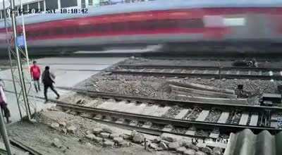 Crossing railway tracks in a hurry