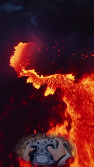 Melting FPV drone to get the most amazing shots of an active Volcano lava ??