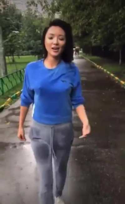 For rainy for sweetie ?