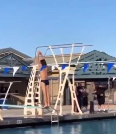 10/10, nice dive!??