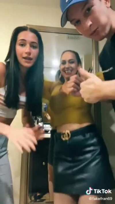 The mom at the end of this ??