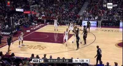 [Highlight] The Brooklyn Nets go on a 18-2 run towards the end of the 1st half against the Cleveland Cavaliers