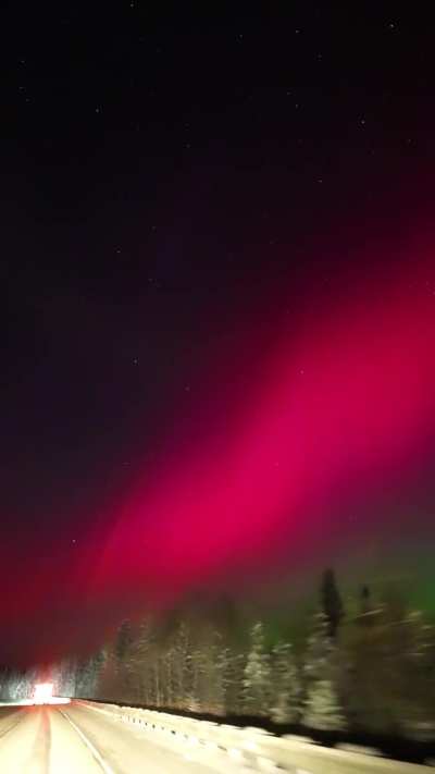 ? Extremely red-colored northern lights in Alaska this week