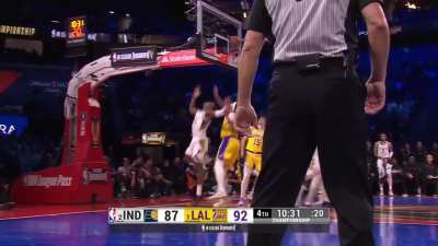[Highlight] McConnell steals and dimes for a Mathurin finish to give the Pacers a 5-point possession