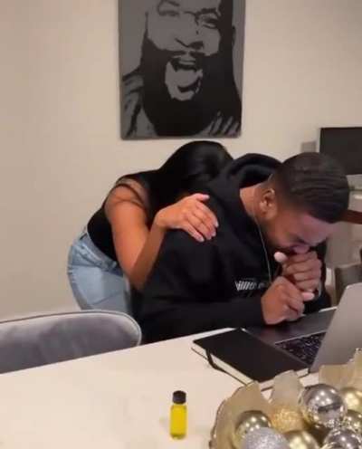 This mother's reaction after seeing her son has passed the bar exam