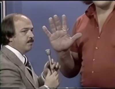 That are some huge hands
