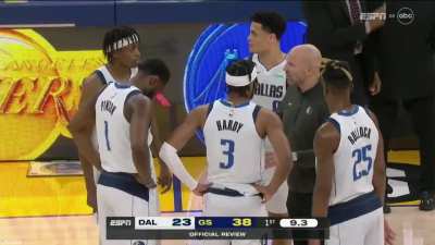 [Highlight] Josh Green after getting called for the foul after being pushed down by Kuminga: "How?"