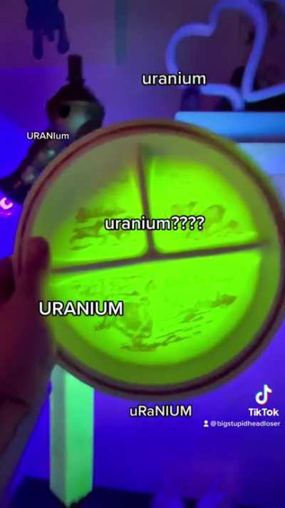 oh y’know… just some vintage children’s plates made with uranium ?☢️