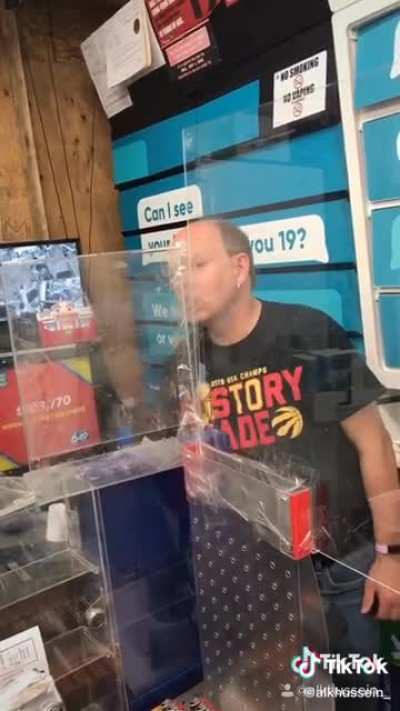 Bullying a convinience store worker repeatedly (3rd video) during COVID without wearing a mask for the Tiktok likes ???