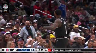 [Highlight] John Wall hits the pull up J and the DC crowd goes crazy