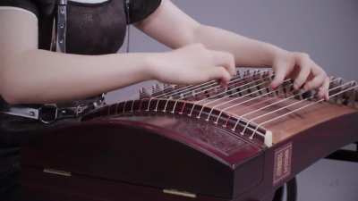 AC/DC's "Thunderstruck", played on the traditional Guzheng by Hong Kong musician Moyun