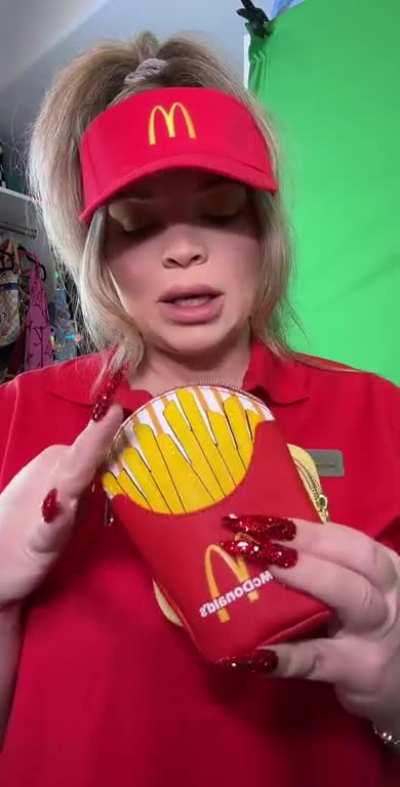 Multi millionaire "content creator" cosplays normal person