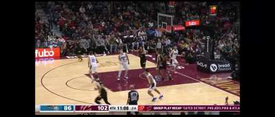 [Highlight] George Niang with the circus shot