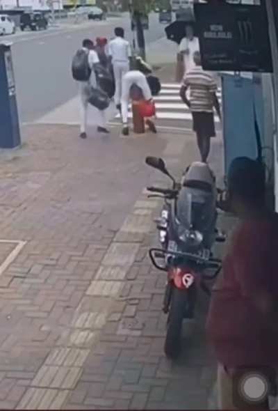 shakaa boom {WCGW}