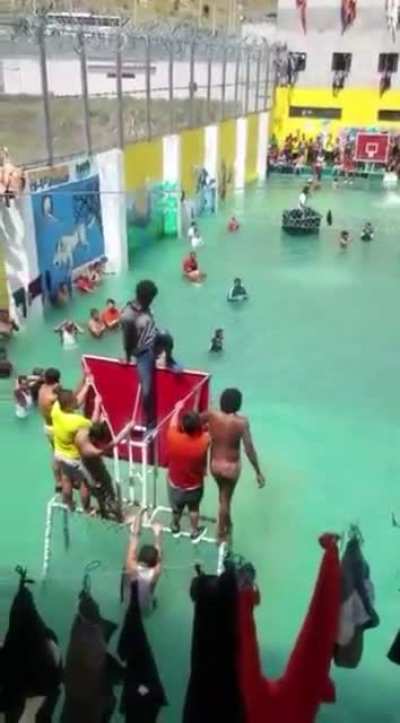 Prisoners in Ecuador sealed up and flooded with tap water one of their prison yards so they‘d have their own swimming pool in the high temperatures.