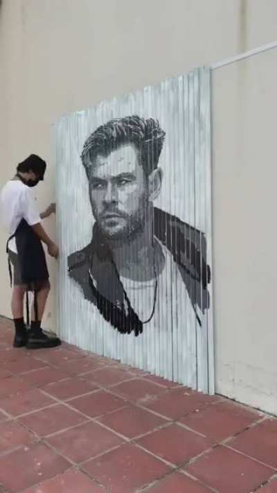 an artist able to draw 4 characters on the same frames