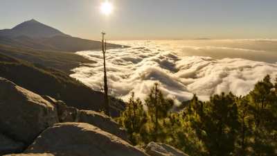 ? Beatiful Timelapse Of Moving Clouds