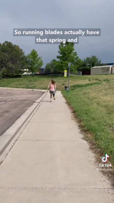 Why running blades are important (instead of using reg prosthetic leg to run) cred @ footlessjo