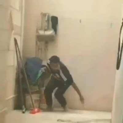 RUN