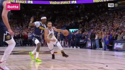 [Highlight] Steph's scoop shot attempt to tie the game