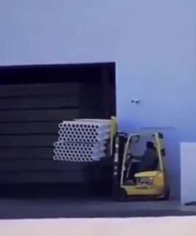 Expert forklift maneuvering