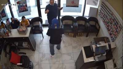To rob a nail salon