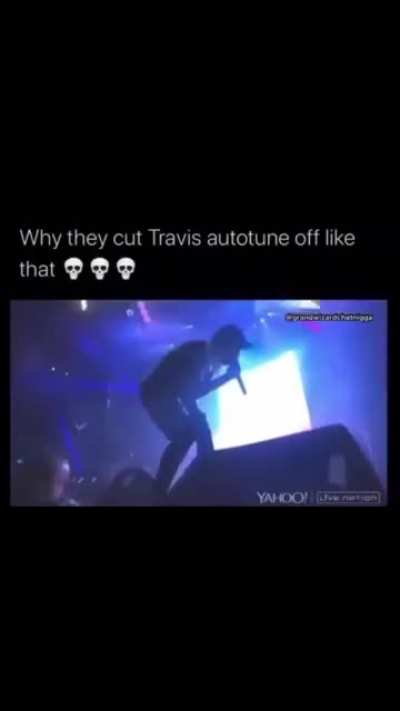 DJ cuts Travis Scott’s auto tune mid show