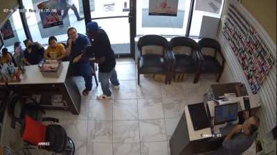 To rob a nail salon