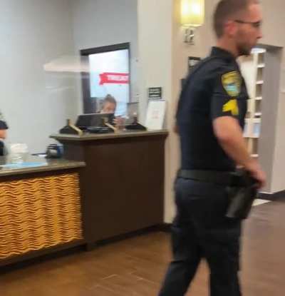 Entire Hilton Suites staff walked out, Boynton Beach. No one has been able check in for over 4 hours. My and another guest’s keycard are not working so we can’t into our rooms. 6 squad cars have shown up to help? ??