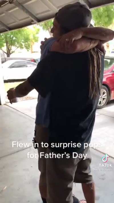 Beautiful Father’s Day reunion?