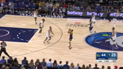[Highlight] Jordan Poole Casually Pulls Up &amp; Makes the 3 to Give the Warriors 47 Points on 76% Shooting in the 1st Quarter