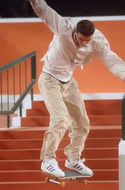 Winning skateboarding trick ? - Vincent Milou at SLS Paris
