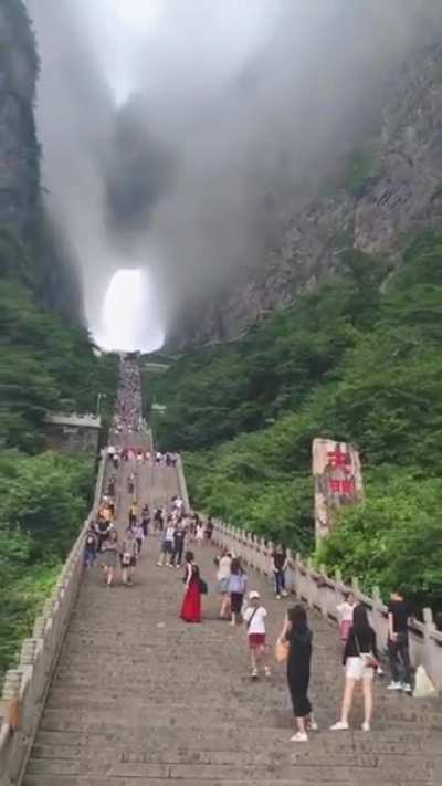 ? Tianmen Mountain In Zhangjiajie, China