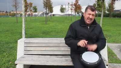 "Dance monkey" covered by blind street drummer Bilal Göregen (Legend is back)