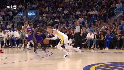 [Highlight] Former teammates Juan Toscano and Jordan Poole scrapping for a loose ball