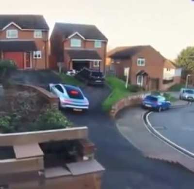 Parking a Porsche Taycan