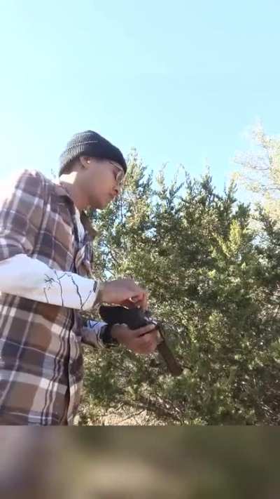 A faster way to reload a revolver